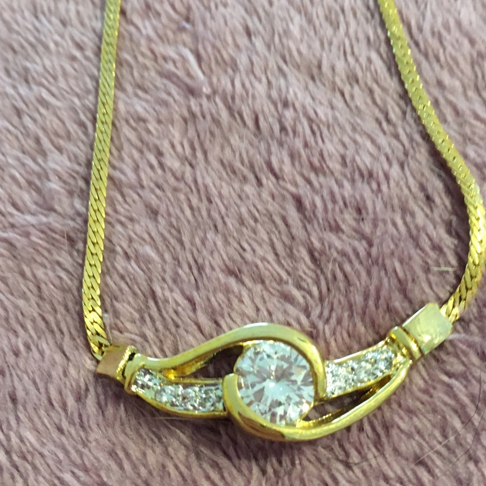 Necklace    NWOT